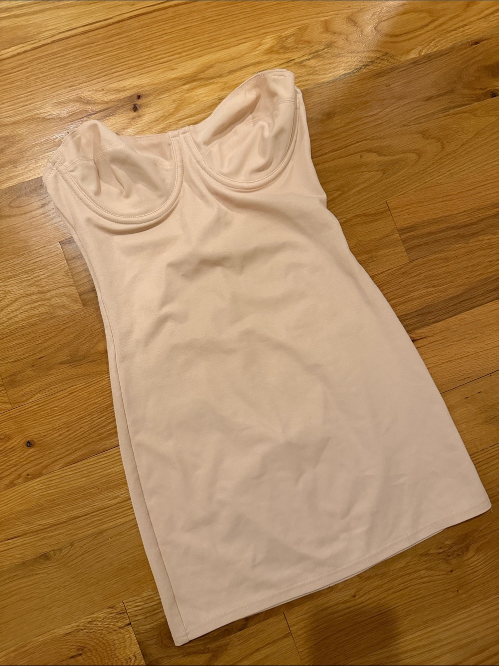 Nancy Ganz Body Slimmers 34B Nude Strapless Underwire Shapewear Slip 8322